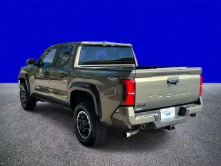 Toyota Tacoma 2025 4x4 SR5 4p Doble Cabina Doble 5.0 ft SB