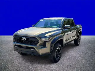 Toyota Tacoma 2025 4x4 SR5 4p Doble Cabina Doble 5.0 ft SB