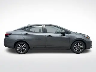 Nissan Versa 2024 SV 4p Sedán