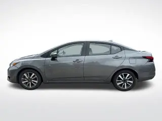 Nissan Versa 2024 SV 4p Sedán