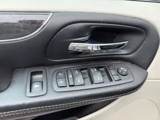 2016 Chrysler Town & Country
