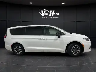 2024 Chrysler Pacifica Hybrid