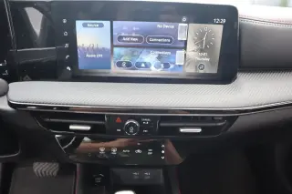 Nissan Kicks 2025 AWD SR 4p Crossover