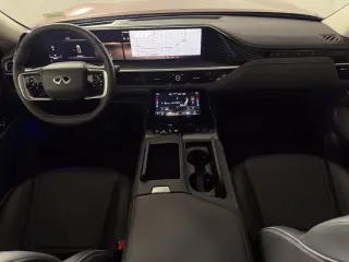 2025 INFINITI QX80
