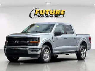 Ford F-150 2025 4x4 XLT 4p SuperCrew 5.5 ft. SB Metálico Icon Silver