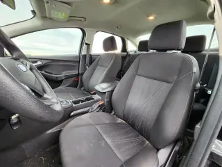 Ford Focus 2017 SE 4dr Sedán