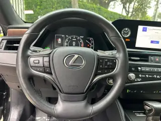 Lexus ES 350 2025 4p Sedan