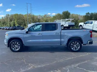 Chevrolet Silverado 1500 2024 4x4 LT 4p. Cabina Extendida con 2 Puertas y 5.8 pies de caja estanca con 2 niveles