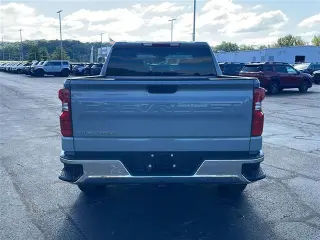 Chevrolet Silverado 1500 2024 4x4 LT 4p. Cabina Extendida con 2 Puertas y 5.8 pies de caja estanca con 2 niveles