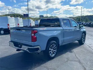 Chevrolet Silverado 1500 2024 4x4 LT 4p. Cabina Extendida con 2 Puertas y 5.8 pies de caja estanca con 2 niveles