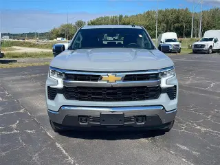 Chevrolet Silverado 1500 2024 4x4 LT 4p. Cabina Extendida con 2 Puertas y 5.8 pies de caja estanca con 2 niveles