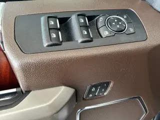 Ford F-150 2018 4x4 King Ranch 4dr SuperCrew 5.5 ft. SB