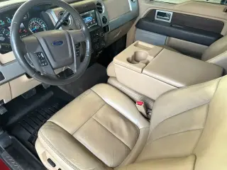 Ford F-150 2013 4x2 King Ranch 4p SuperCrew Estilo lateral 5.5 ft. SB