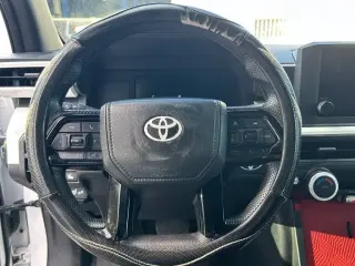 Toyota Tacoma 2025 4x2 TRD Deportivo 4 puertas Cabina Doble 5.0 ft SB