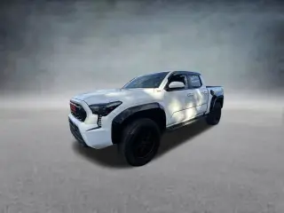 Toyota Tacoma 2025 4x2 TRD Deportivo 4 puertas Cabina Doble 5.0 ft SB