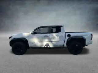 Toyota Tacoma 2025 4x2 TRD Deportivo 4 puertas Cabina Doble 5.0 ft SB
