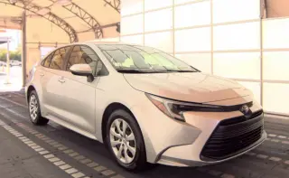 Toyota Corolla Hybrid 2025 LE 4dr Sedan