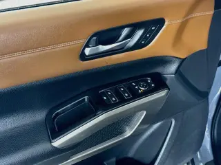 Nissan Pathfinder 2023 AWD Platinum 4p SUV