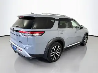 Nissan Pathfinder 2023 AWD Platinum 4p SUV