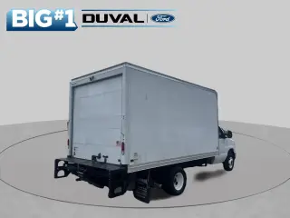 Ford E-Series 2024 E-450 SD 2p 158 in. LC EMW Chasis de Cortesía con Cabina Extendida