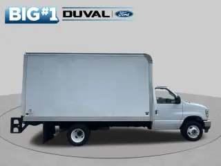 Ford E-Series 2024 E-450 SD 2p 158 in. LC EMW Chasis de Cortesía con Cabina Extendida