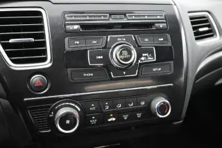 Honda Civic 2013 LX 4dr Sedan 5A