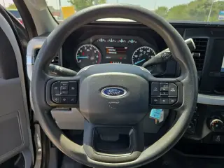 Ford F-250 Super Duty 2023 4x4 XL Cabina Regular 2p 8 ft. LB Pickup