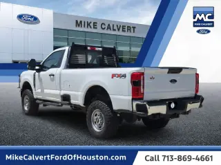 Ford F-250 Super Duty 2023 4x4 XL Cabina Regular 2p 8 ft. LB Pickup
