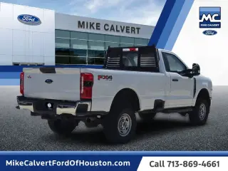 Ford F-250 Super Duty 2023 4x4 XL Cabina Regular 2p 8 ft. LB Pickup
