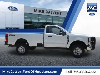 Ford F-250 Super Duty 2023 4x4 XL Cabina Regular 2p 8 ft. LB Pickup