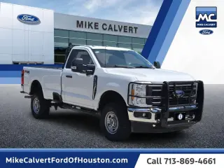Ford F-250 Super Duty 2023 4x4 XL Cabina Regular 2p 8 ft. LB Pickup