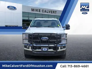 Ford F-250 Super Duty 2023 4x4 XL Cabina Regular 2p 8 ft. LB Pickup