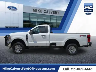 Ford F-250 Super Duty 2023 4x4 XL 2dr Regular Cab 8 ft. LB Pickup