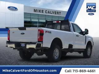 Ford F-250 Super Duty 2023 4x4 XL 2dr Regular Cab 8 ft. LB Pickup