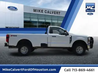 Ford F-250 Super Duty 2023 4x4 XL 2dr Regular Cab 8 ft. LB Pickup