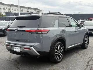 Nissan Pathfinder 2025 AWD Platinum 4dr SUV