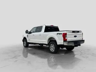 Ford F-250 Super Duty 2019 4x4 Lariat 4dr Crew Cab 8 ft. LB Pickup