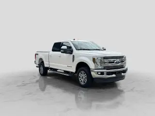 Ford F-250 Super Duty 2019 4x4 Lariat 4dr Crew Cab 8 ft. LB Pickup