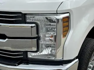 Ford F-250 Super Duty 2019 4x4 Lariat 4dr Crew Cab 8 ft. LB Pickup