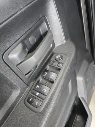 Ram 1500 Clásico 2023 4x4 Tradesman 4p Equipo de Camión de Cabina Completa 5.5 ft. SB
