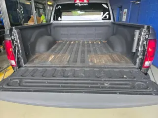 Ram 1500 Clásico 2023 4x4 Tradesman 4p Equipo de Camión de Cabina Completa 5.5 ft. SB