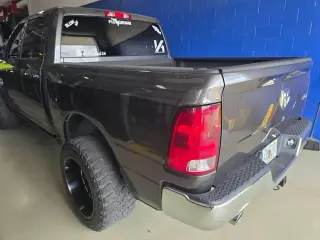 Ram 1500 Clásico 2023 4x4 Tradesman 4p Equipo de Camión de Cabina Completa 5.5 ft. SB