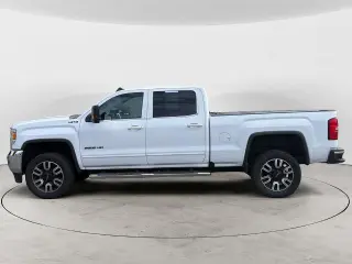 GMC Sierra 2500HD 2017 4x4 SLE 4dr Crew Cab LB