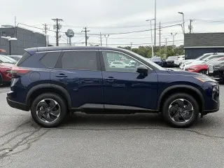 Nissan Rogue 2025 AWD SV 4pt Cruzador