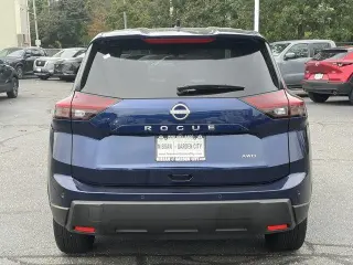 Nissan Rogue 2025 AWD SV 4pt Cruzador