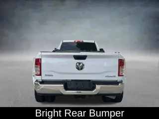 Ram 3500 2022 4x4 Tradesman 4p Camión de cabina doble 8 ft. LB DRW