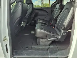 Chrysler Pacifica 2025 Select 4dr Mini-Van