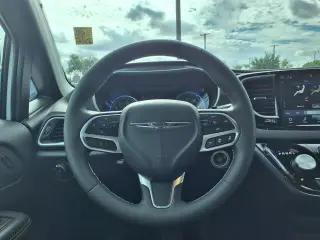 Chrysler Pacifica 2025 Select 4dr Mini-Van