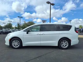 Chrysler Pacifica 2025 Select 4dr Mini-Van