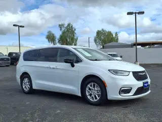 Chrysler Pacifica 2025 Select 4dr Mini-Van